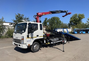 JAC N90 ЭВАКУАТОР СО СДВИЖНОЙ ПЛАТФОРМОЙ КМУ NR 811T 2S (4т)